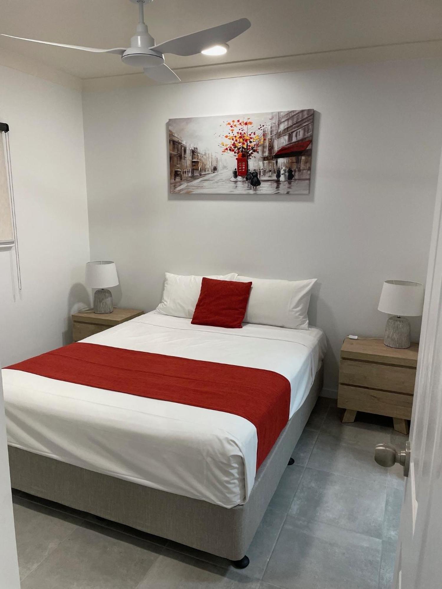 יורקיס נוב The York Beachfront Holiday Apartments מראה חיצוני תמונה