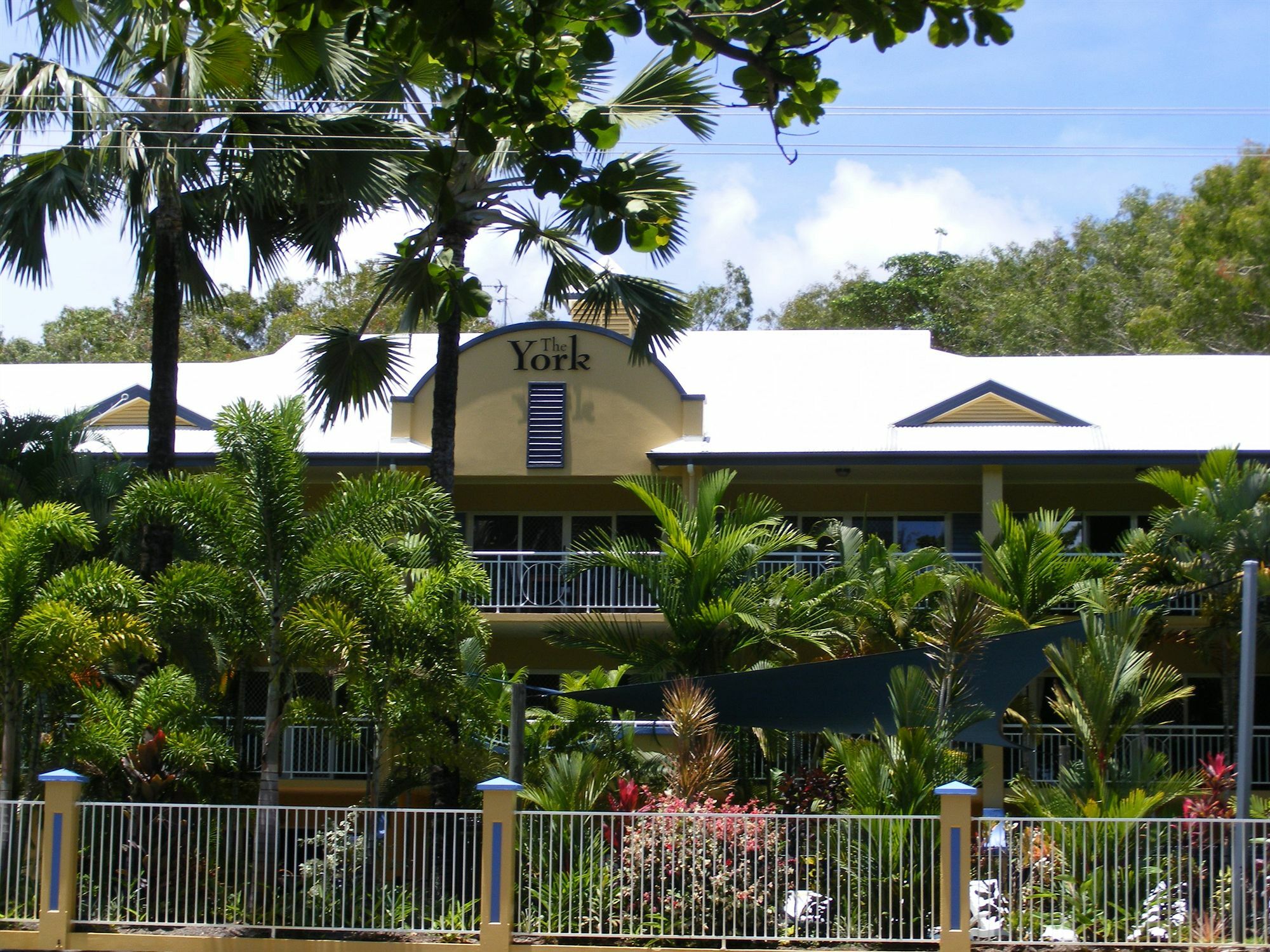 יורקיס נוב The York Beachfront Holiday Apartments מראה חיצוני תמונה